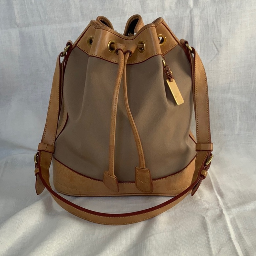 Vintage 90s Authentic DOONEY & BOURKE bucket bag